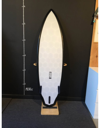 Wyve surfboard  Speeder  6’0"