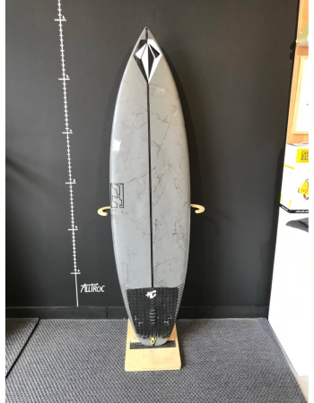 RT surfboard Player 5’10"