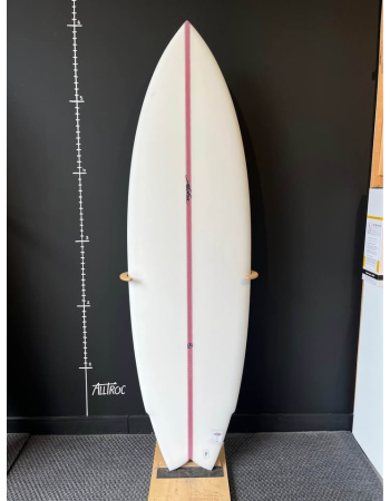 Aloha Wingman  5’10"
