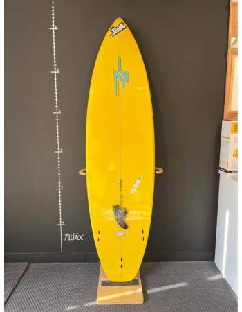 JC 6’4"