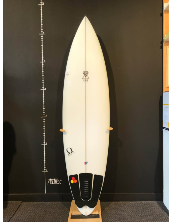 Gaia The killer whale  6’3"