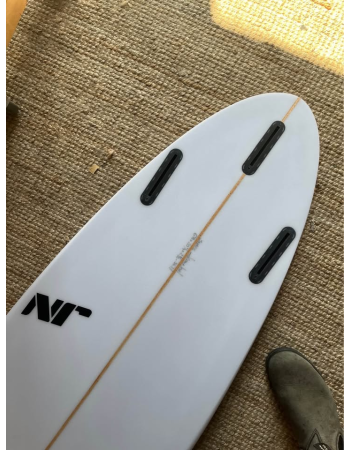 JN 6’8 "