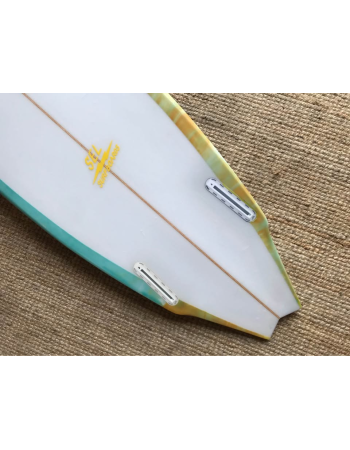 Sel surfboard  5’9"