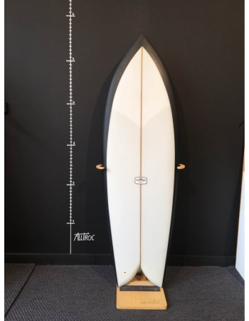 Ocean surfboard  Fish   5’6