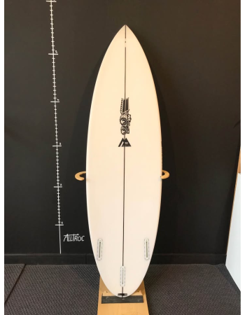 Js Monsta 10 5’9"