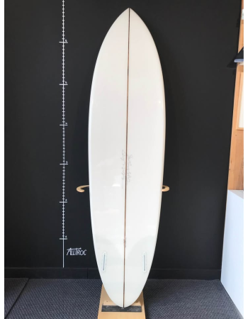 Guy surfboard  7’0"