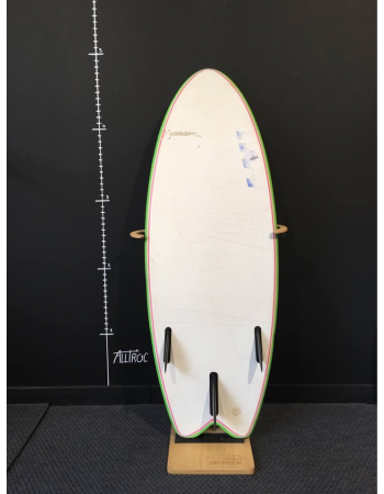 Int  4’8 Bien surfé
