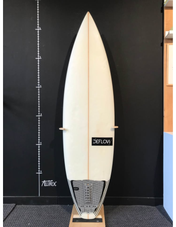 Banana surfboard  6’2"
