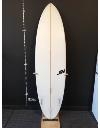 JN 6’6"