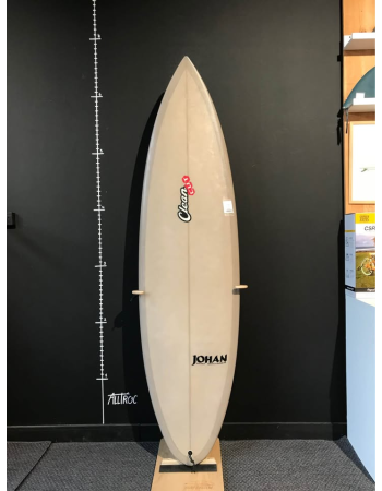 Clean cut M 6’4"
