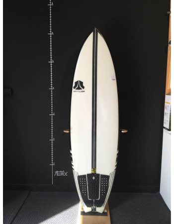 Alessandro Pierre  5’11"