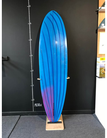 Tudor  6’9"