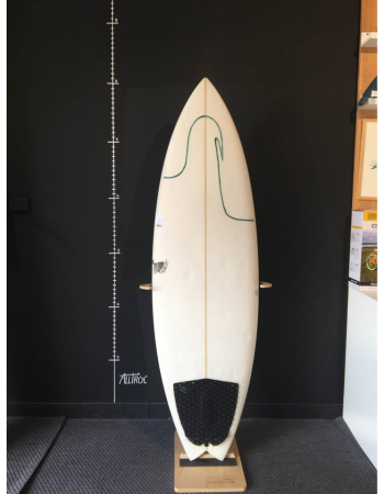 Vaughan  5’10"