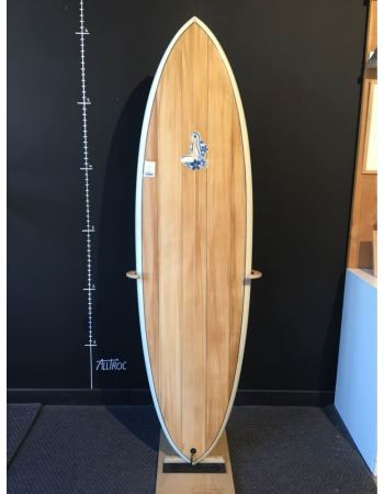 JN surfboard 5’11"