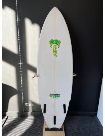 Mayhem  Sub scorcher sting...