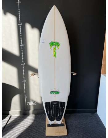 Mayhem  Sub scorcher sting...