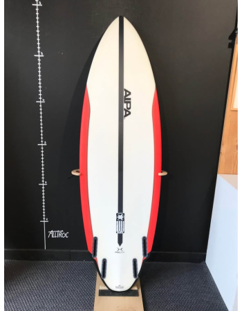 Aipa   Dark horse  6’0"