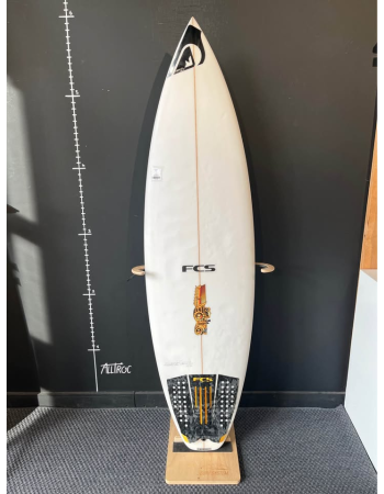 Js  Golden child 5’10"