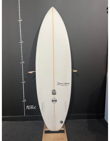 Banana surfboard 5’9"