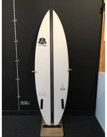 Alessandro Pierre   5’8"