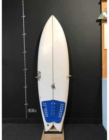 Vaughan  Twin2 5’9"