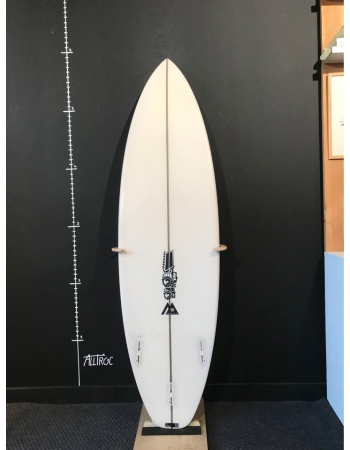 Js Monsta 10 5’11"