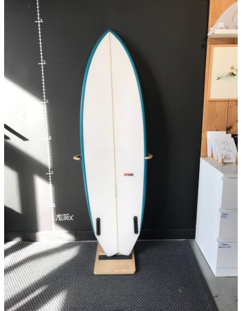 Nova surfboards Twin  5’11"
