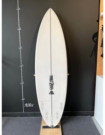 JS  Monsta 10  6’1"