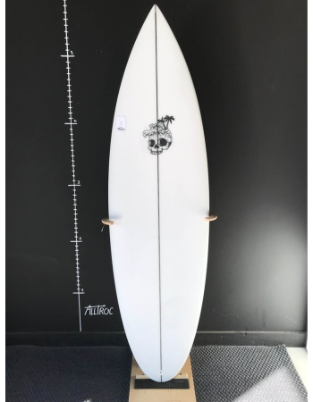 Nobrand  5’7"