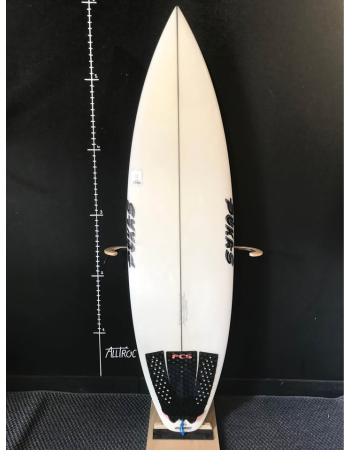 Axel Lorentz  Dark 5’9"