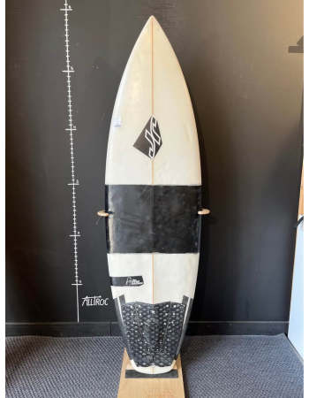 JR  The step cousin 5’8"