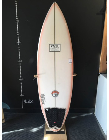 Pyzel Wildcat 5’8"