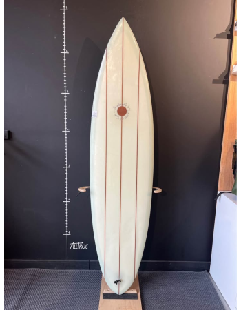 Guy surfboard 6’8"
