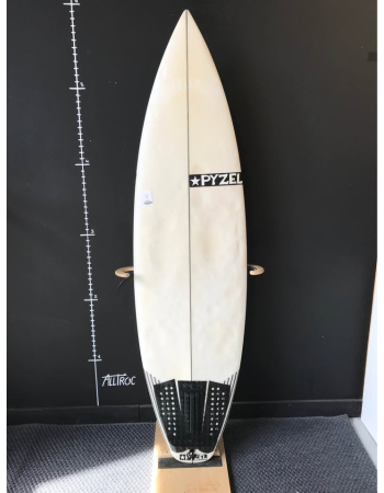 Pyzel Shadow 5’10"
