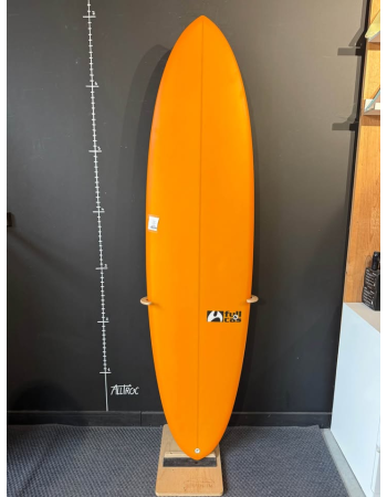 Full&cas performer  6’10"