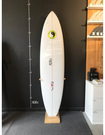 Town and country  7’4"