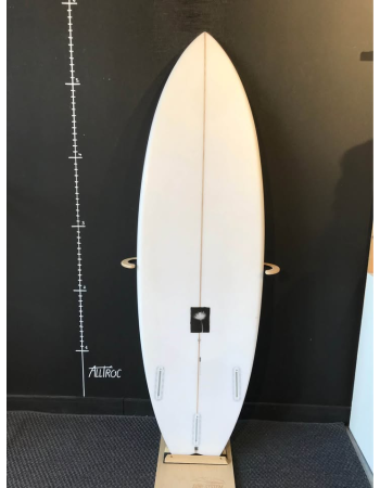 Olaiian  Mid 900 5’10"