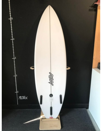 AJW Surfboard  Speedy  5’9"