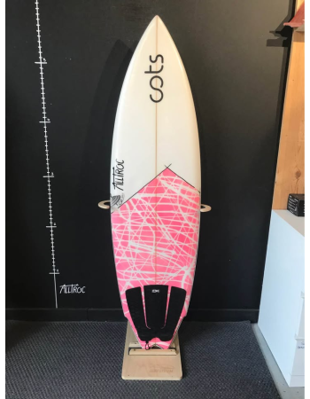 Vaughan  5’8"