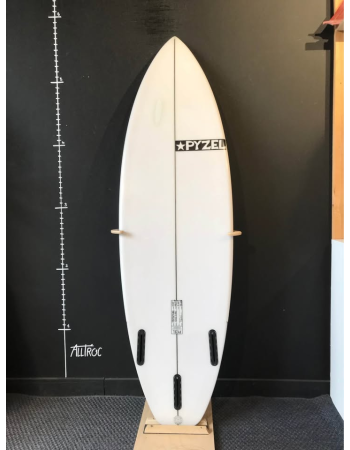 Pyzel Phantom 5’9"