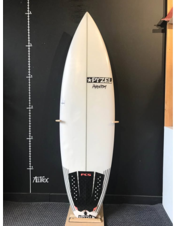 Pyzel Phantom 5’9"