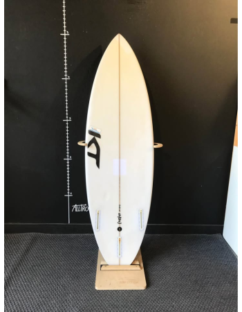 KT  5’2"