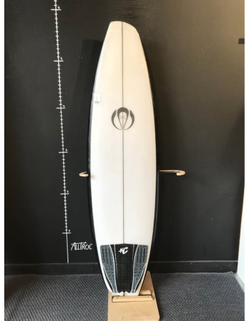 Oswald 5’8"