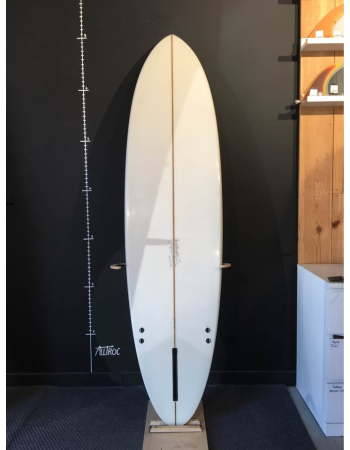 Guy surfboard  7’3"
