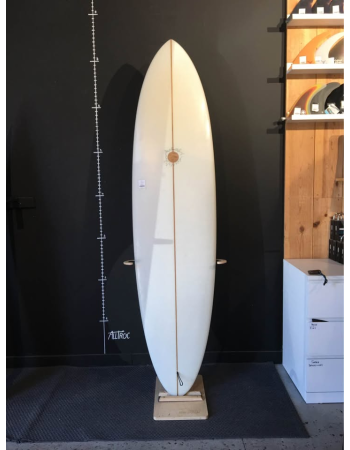 Guy surfboard  7’3"