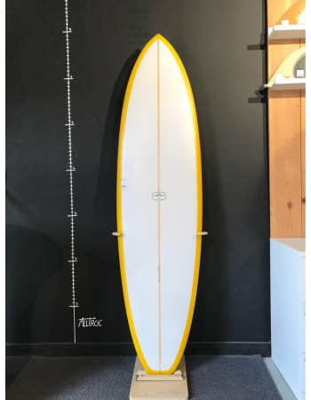 Ocean surfboard  6’8"