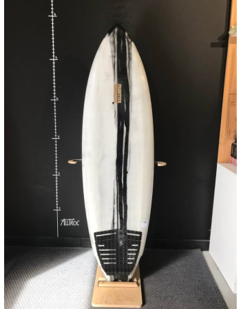 Primitive  5’8"
