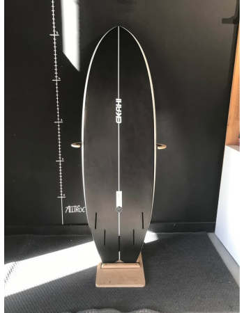 Ekahi  5’4"