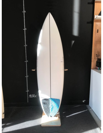 Ekahi  5’9"