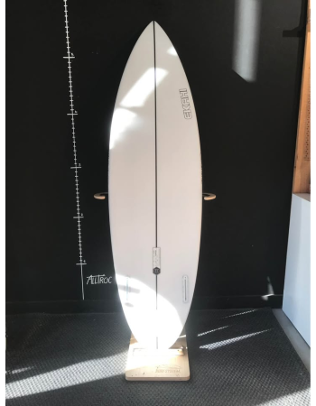 Ekahi  5’9"